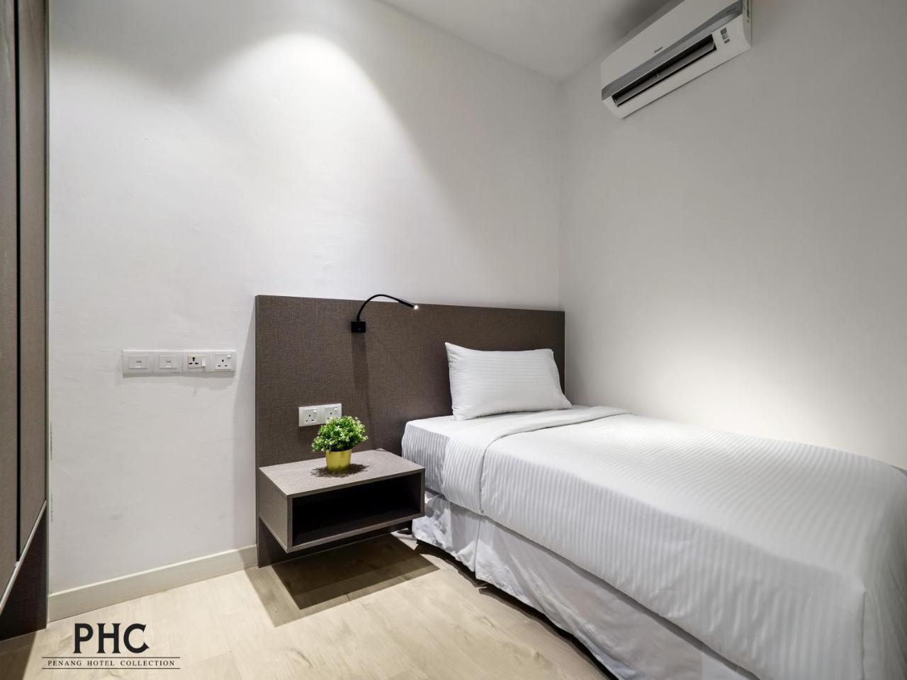 Hutton Suite Hotel Managed By The Ascott Limited George Town Exterior photo